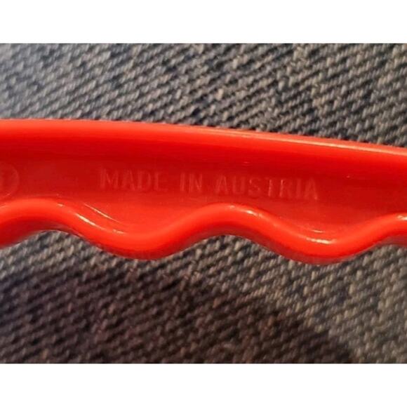 Vintage Gowi Red Yellow Plastic Egg Beater Classic Pretend Play Toy Austria - Picture 5 of 6